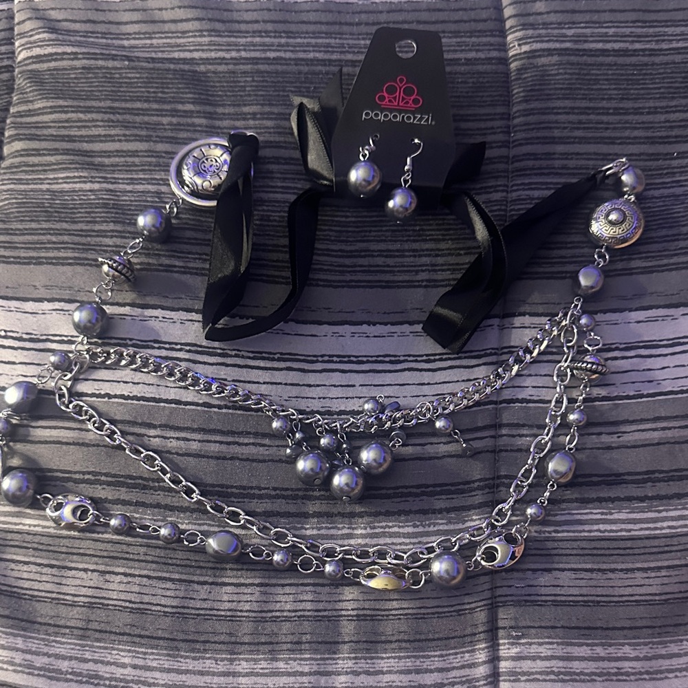 Paparazzi Silver and Gray Chain Jewelry Set